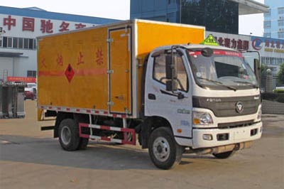 國五福田歐馬可4米4噸易燃液體廂式運輸車