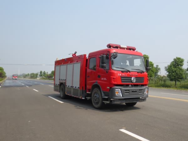 东风145A型水罐消防车
