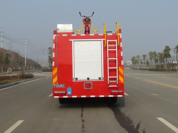 东风6方E型消防车