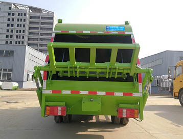 蓝牌3.5吨压缩式垃圾车