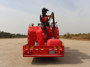 SJD5190TXFBP300/YDWSA型泵浦消防车