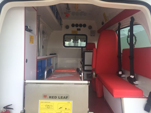 CLW5030XJHCD6型救护车