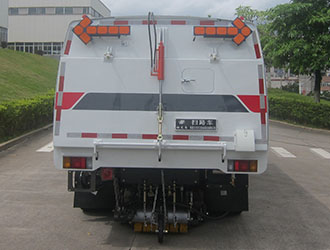 FLM5110TSLQL6型扫路车