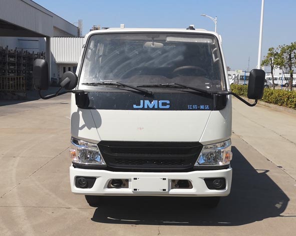 江鈴JX1041TSG26型綠化綜合養護車