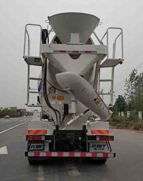 WL5310GJBQCC28N型混凝土搅拌运输车