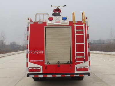 东风国六5吨水罐消防车