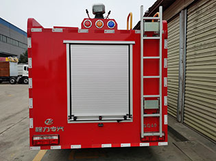 CLW5100GXFSG40/DF型水罐消防車圖片