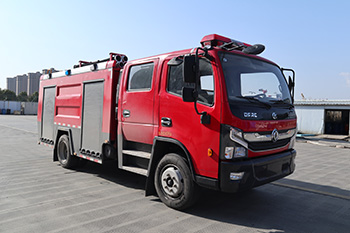 CLW5110GXFPM50/DF型泡沫消防车