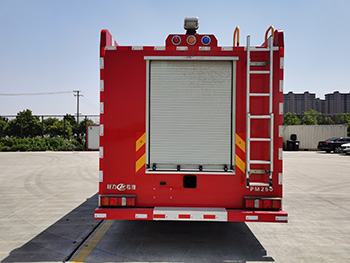 CLW5430GXFPM250/HW型泡沫消防車圖片