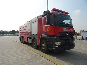 CLW5370GXFPM180型泡沫消防車圖片