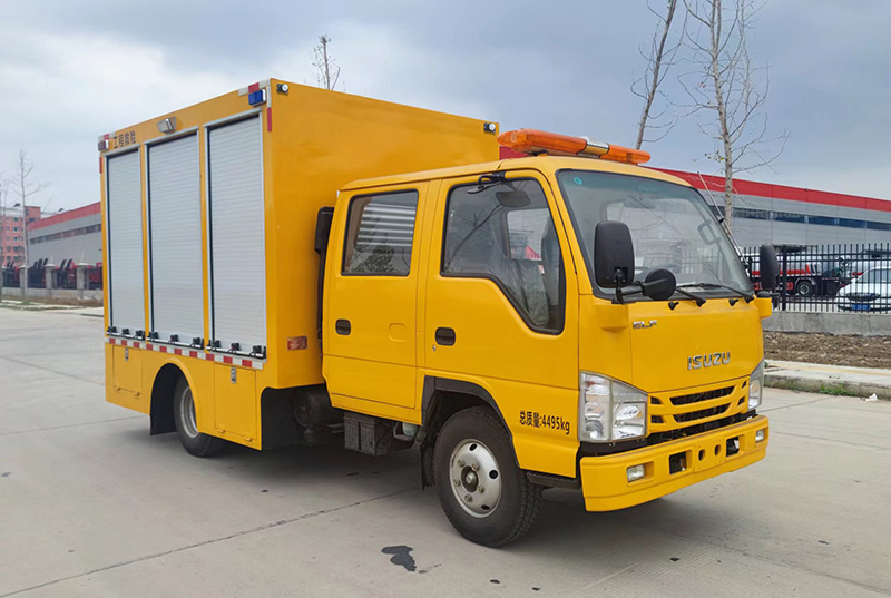 CLD5040XXHQL6型救险车