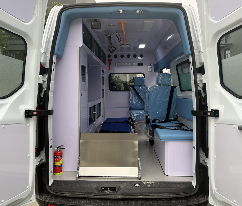 CL5042XJH6BYS型救护车